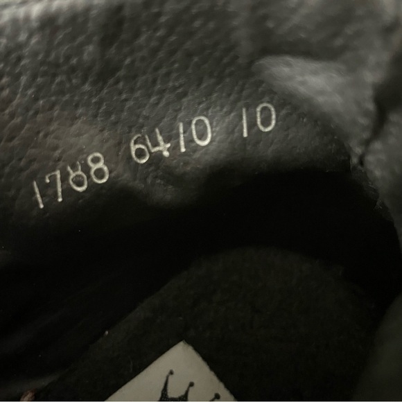 Scandro Mens Size EU 43
US 10 Black Boots Suede Uppers Lace Up - Picture 8 of 9